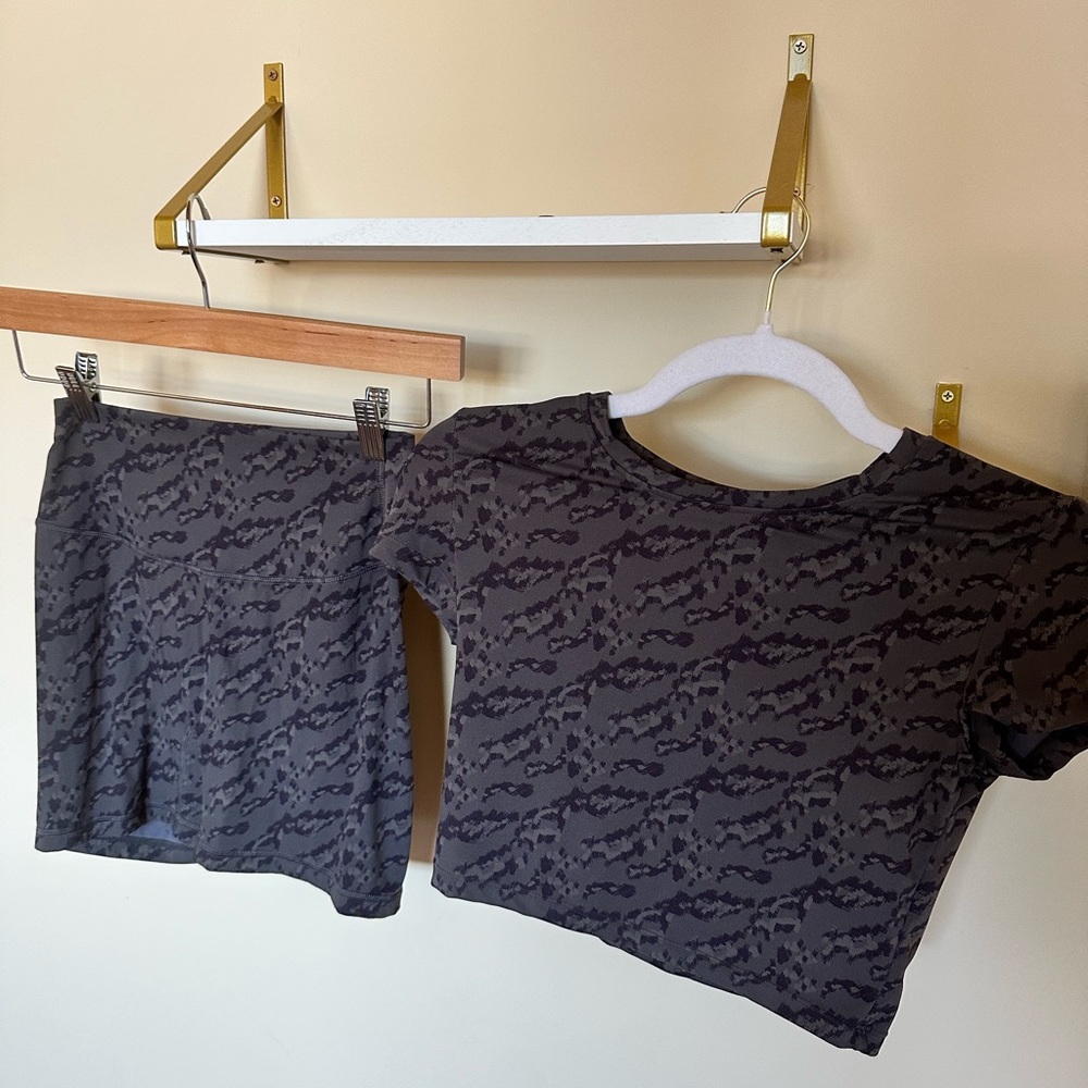 Paragon Fitwear Animal Print 2 Piece Workout Set